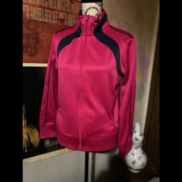 Athletic Works zip jacket in great condition. Has pockets on both sides, zips up - Picture 4 of 12
